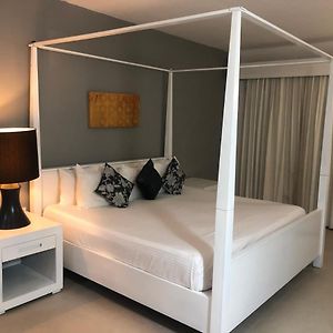 Estudio Deluxe con Cama Queen